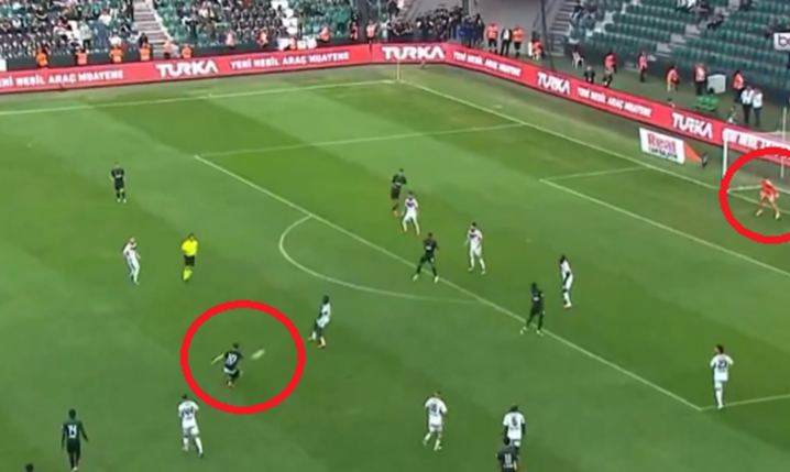 HIT! Takiego gola WPUŚCIŁ Kacper Tobiasz w Turcji xD [VIDEO]